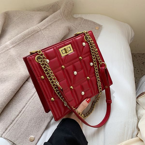 fashion new handbags pu leather women bag small incense wind chain lozenge shoulder bag lock stereotypes lattice
fashion new handbags pu leather women bag small incense wind chain lozenge shoulder bag lock stereotypes lattice