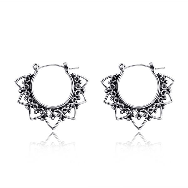 1pair european vintage hollow small heart hoop earring women elegant antique silver color ear hoop fashion earring jewelry e15-3, Golden;silver
1pair european vintage hollow small heart hoop earring women elegant antique silver color ear hoop fashion earring jewelry e15-3, Golden;silver