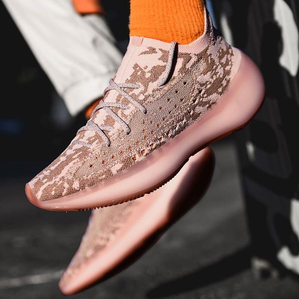 2020 black v3 static reflective pump seat clay super space -shape criminal running shoes kanye west cultivate female fashion designer
2020 black v3 static reflective pump seat clay super space -shape criminal running shoes kanye west cultivate female fashion designer