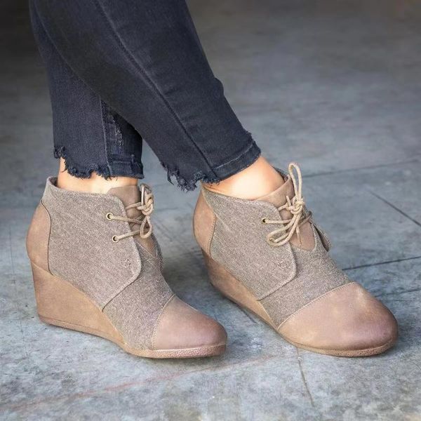 women ankle boots block high heels botas zapatos mujer retro leather winter shoes woman plus size booties lace-up cowboy boots, Black
women ankle boots block high heels botas zapatos mujer retro leather winter shoes woman plus size booties lace-up cowboy boots, Black