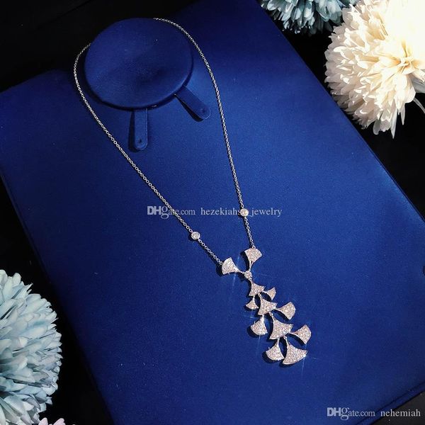 high-end luxurious ball lady necklace party gathering ruby noble necklace circular superior quality sector full body drill
high-end luxurious ball lady necklace party gathering ruby noble necklace circular superior quality sector full body drill