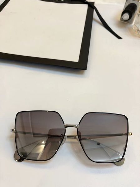new fashion women sunglasses 0436 men sunglasses simple and generous men sun glasses outdoor uv400 protection eyewear with case, White;black
new fashion women sunglasses 0436 men sunglasses simple and generous men sun glasses outdoor uv400 protection eyewear with case, White;black