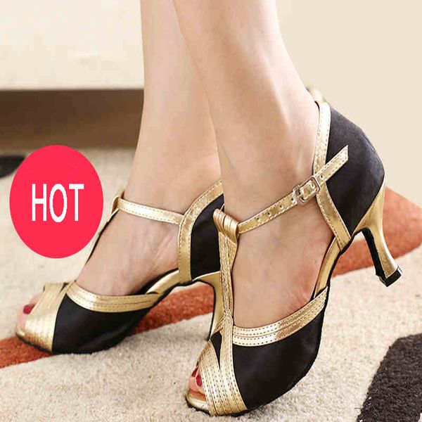 2017 new latin dance shoes woman import satin cowhide sole prevent slippery wear-resisting ballroom dance for women girl 6cm hot
2017 new latin dance shoes woman import satin cowhide sole prevent slippery wear-resisting ballroom dance for women girl 6cm hot