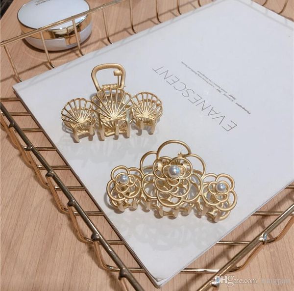 2020 korean hair accessories edge clip dumb gold simple geometric flower shell hollow catch spring and summer student hair accessories, Slivery;golden
2020 korean hair accessories edge clip dumb gold simple geometric flower shell hollow catch spring and summer student hair accessories, Slivery;golden