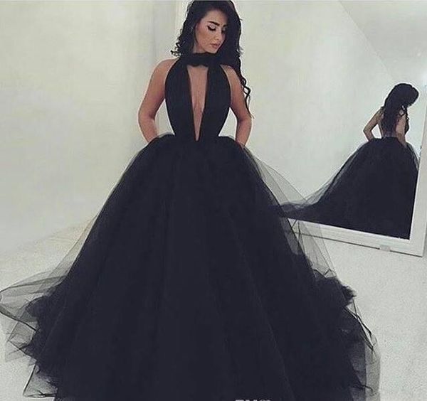 plunging v neck black ball gown tulle prom dresses 2017 halter backless evening dresses with pockets long sweep train party gowns, Black;red
plunging v neck black ball gown tulle prom dresses 2017 halter backless evening dresses with pockets long sweep train party gowns, Black;red