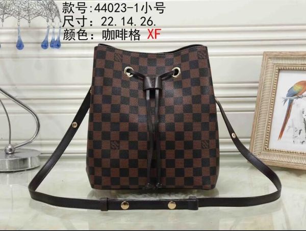 2019 new brand lady designers handbag floral lady casual handbag pu leather shoulder bag women wallet luxury handbag wallet---13
2019 new brand lady designers handbag floral lady casual handbag pu leather shoulder bag women wallet luxury handbag wallet---13