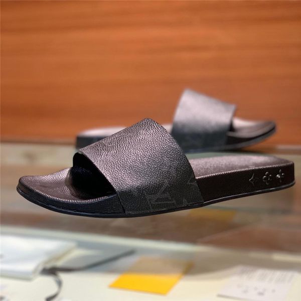 NEW WATERFRONT MULE 1A3PSB Men's Luxury Sandals Slippers Leather Designer Shoes Rubber soles WATERFRONT MULE Sandals
NEW WATERFRONT MULE 1A3PSB Men's Luxury Sandals Slippers Leather Designer Shoes Rubber soles WATERFRONT MULE Sandals
