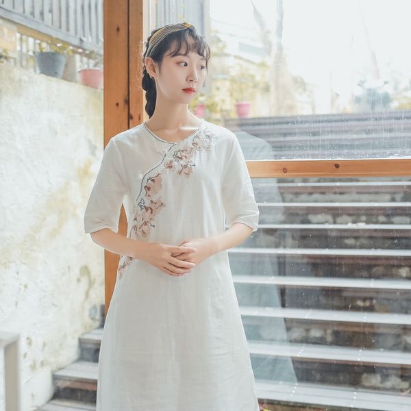 2019 classic mandarin collar chinese dress cheongsam qipao cheongsam modern qipao ancient vestidos vintage embroidery flower, Red
2019 classic mandarin collar chinese dress cheongsam qipao cheongsam modern qipao ancient vestidos vintage embroidery flower, Red