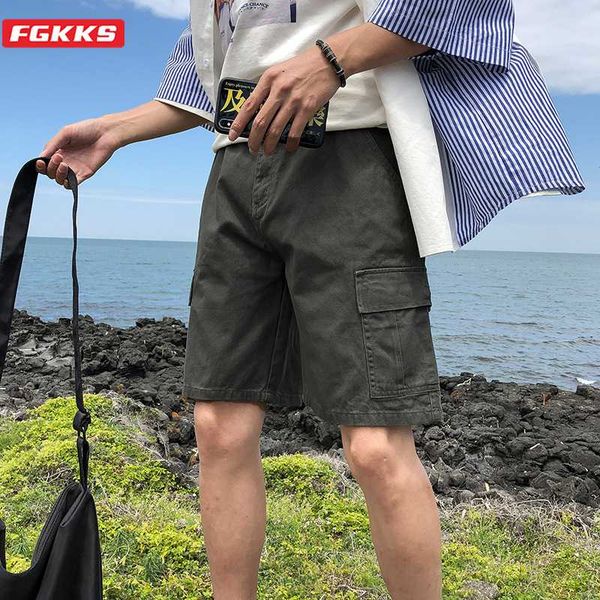 fgkks men's fashion cargo shorts summer new men hip hop streetwear multi-pocket shorts male cotton cargo short, White;black
fgkks men's fashion cargo shorts summer new men hip hop streetwear multi-pocket shorts male cotton cargo short, White;black