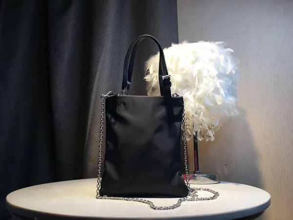 fashion brand womens prd nylon chain shoulder bags slung handbag luxury designer black logo tote bag crossbody handbags 20*20cm
fashion brand womens prd nylon chain shoulder bags slung handbag luxury designer black logo tote bag crossbody handbags 20*20cm