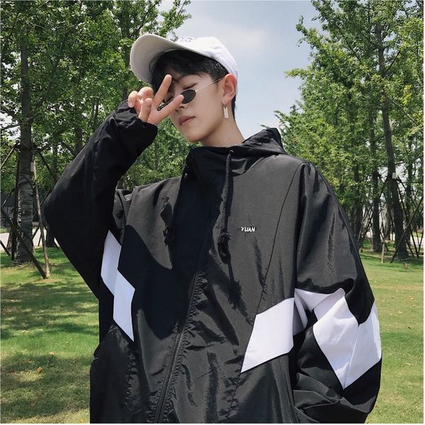 2019 autumn and winter new youth popular hooded stitching jacket fashion casual closing sleeves coat jacket black / red m-5xl, Black;brown
2019 autumn and winter new youth popular hooded stitching jacket fashion casual closing sleeves coat jacket black / red m-5xl, Black;brown