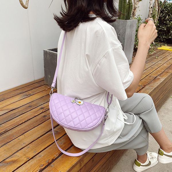 2020 new women's shoulder bag solid color portable small bag korean fashion simple foreign gas diamond chain
2020 new women's shoulder bag solid color portable small bag korean fashion simple foreign gas diamond chain