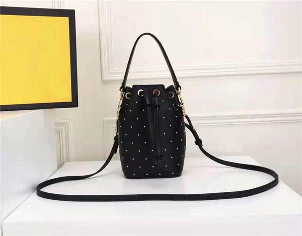women designer handbags fd bucket bag genuine leather tote clutch shoulder shopping bag small duffle travel bag ladies purses crossbody bags
women designer handbags fd bucket bag genuine leather tote clutch shoulder shopping bag small duffle travel bag ladies purses crossbody bags