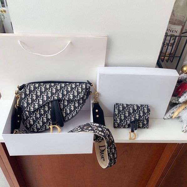 2020 горячие сумки кошельки женские кожаные сумки crossbody цветок мешки плеча мешок посыльного сумки сумки кошелек сцепления тотализаторов, Black
2020 горячие сумки кошельки женские кожаные сумки crossbody цветок мешки плеча мешок посыльного сумки сумки кошелек сцепления тотализаторов, Black
