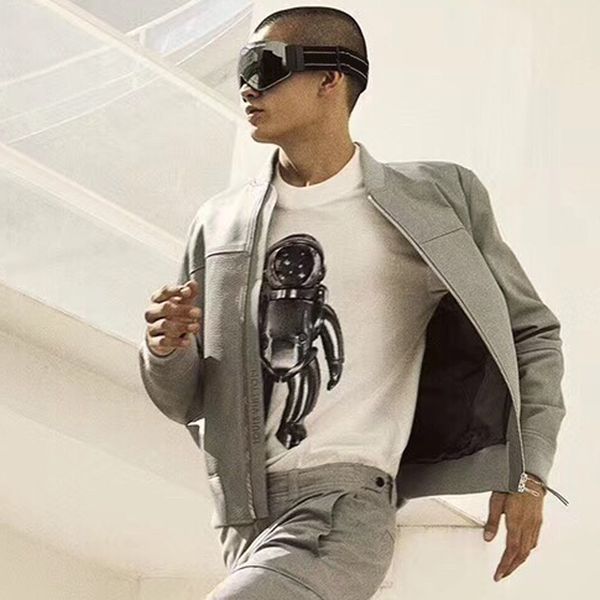 19ss france astronaut t-shirt men women casual fashion hip hop short sleeves summer street cool cotton tee skateboard vwesion hfymtx553, White;black
19ss france astronaut t-shirt men women casual fashion hip hop short sleeves summer street cool cotton tee skateboard vwesion hfymtx553, White;black