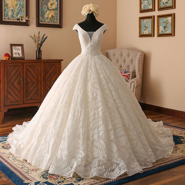 2020 cap sleeves ivory lace ball gown wedding dress pregnant lace appliques plus size custom made bridal gowns, White
2020 cap sleeves ivory lace ball gown wedding dress pregnant lace appliques plus size custom made bridal gowns, White