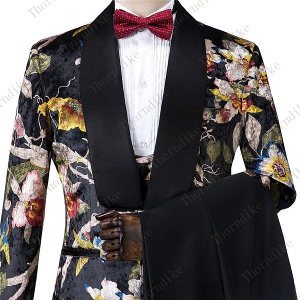 2019 flower jacquard velvet handsome groom suit costume homme baroque vintage mens suits wedding groom, White;black
2019 flower jacquard velvet handsome groom suit costume homme baroque vintage mens suits wedding groom, White;black