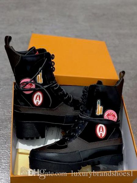 2019 latest women boots martin desert boot flamingos love arrow medal 100% real leather coarse winter shoes size 35-42, Black
2019 latest women boots martin desert boot flamingos love arrow medal 100% real leather coarse winter shoes size 35-42, Black