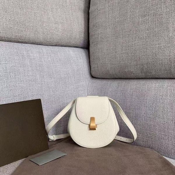 italian big designer crossbody bag leather elephant pattern high-end custom ladies new flip metal buckle pockets fashion british style
italian big designer crossbody bag leather elephant pattern high-end custom ladies new flip metal buckle pockets fashion british style