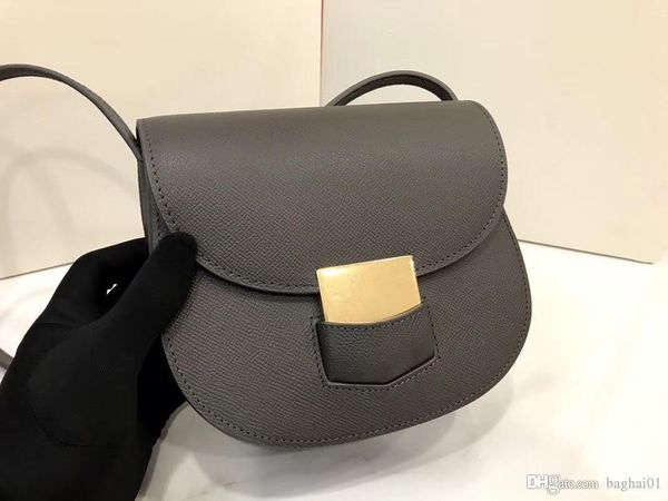 retro saddle bag designer bags single luxury inclined shoulder brand fashion famous women handbags crossbody waist 2020 classics 5a qaz
retro saddle bag designer bags single luxury inclined shoulder brand fashion famous women handbags crossbody waist 2020 classics 5a qaz