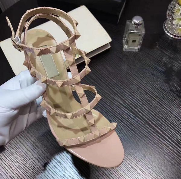 италия новейший 2020 бренд дизайн стиль кожа женщины stud сандалии slingback насосы дамы sexy высокой пятки моды заклепки обувь 5 цветов, Black
италия новейший 2020 бренд дизайн стиль кожа женщины stud сандалии slingback насосы дамы sexy высокой пятки моды заклепки обувь 5 цветов, Black
