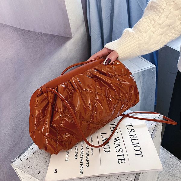 autumn and winter designer solid leather clip shoulder crossbody bags for women down cotton fabric messenger bag lady newest
autumn and winter designer solid leather clip shoulder crossbody bags for women down cotton fabric messenger bag lady newest