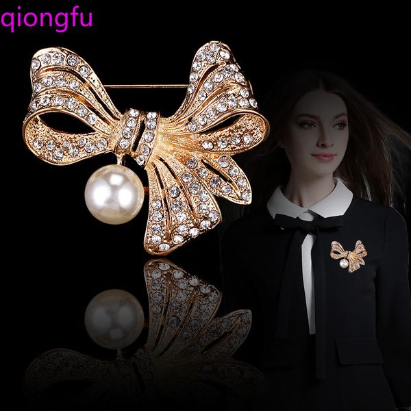 creative hollow bow pearl brooch corsage high-end fashion clothes water brick corsage, Gray
creative hollow bow pearl brooch corsage high-end fashion clothes water brick corsage, Gray