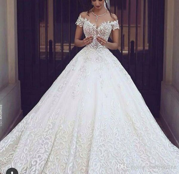 luxury ball gown wedding dresses full lace long train white ivory bridal gowns v neck short sleeves wedding gowns
luxury ball gown wedding dresses full lace long train white ivory bridal gowns v neck short sleeves wedding gowns