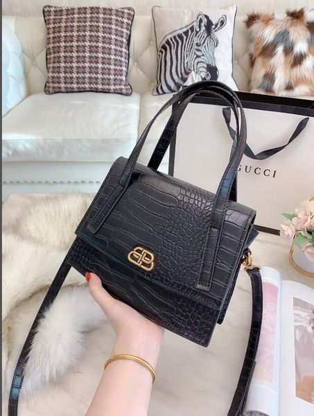 fashion pearls woolen women shoulder bags handbags luxury chains ladies crossbody bag small flap winter purses 2019 sac
fashion pearls woolen women shoulder bags handbags luxury chains ladies crossbody bag small flap winter purses 2019 sac
