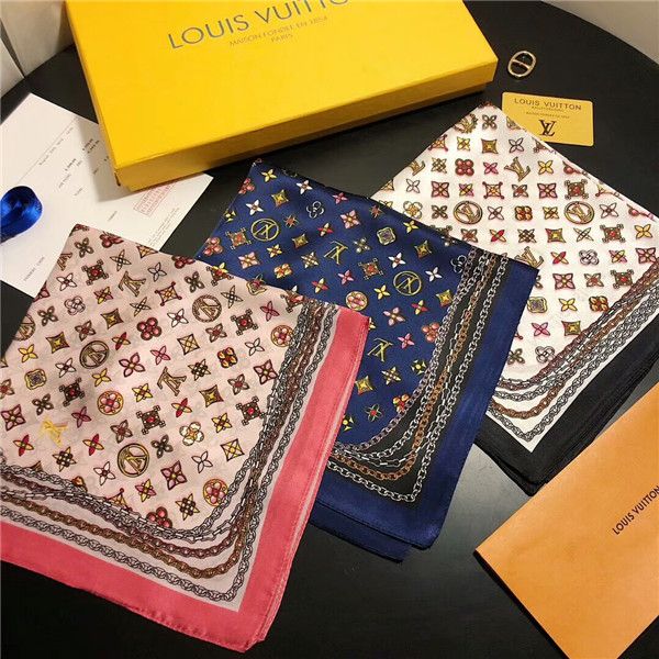 2019 high-quality women spring and summer letter flower small square scarf wear comfortable size 50*50cm scarf
2019 high-quality women spring and summer letter flower small square scarf wear comfortable size 50*50cm scarf