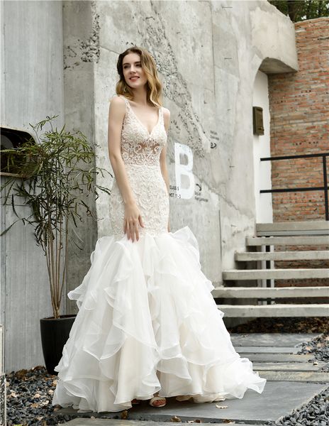 2019 new mermaid lace wedding dress,see through deep v neckline wedding dress with build in bra, White
2019 new mermaid lace wedding dress,see through deep v neckline wedding dress with build in bra, White