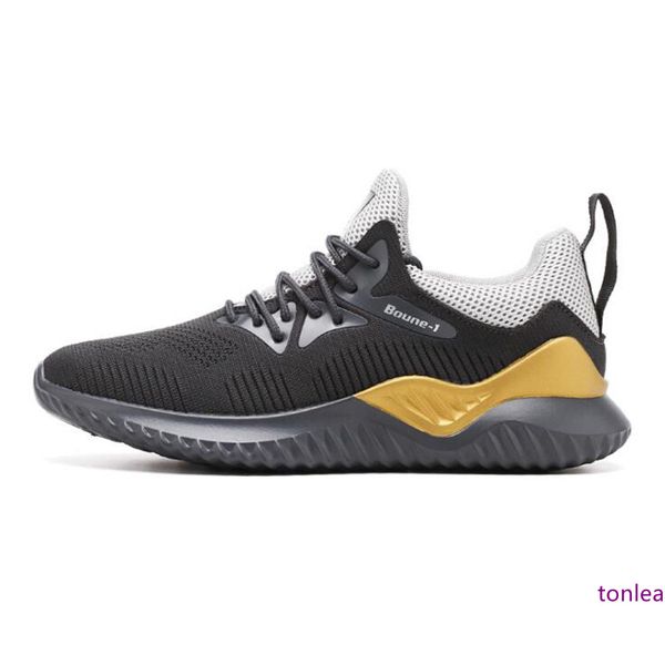men running shoes triple white fashion men trainer breathable black mesh outdoor sport sneaker size 40-44
men running shoes triple white fashion men trainer breathable black mesh outdoor sport sneaker size 40-44