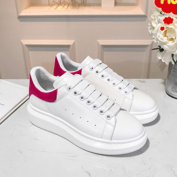luxury platform designer shoe reflective triple black velvet white oversized men women casual sneaker 20
luxury platform designer shoe reflective triple black velvet white oversized men women casual sneaker 20