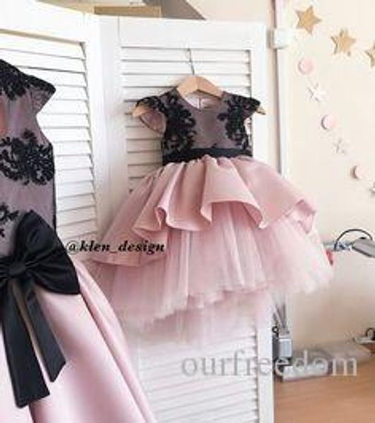 2019 cute pink black bow flower girls dresses backless short satin tulle appliques girls pageant gown first communion dresses girls party, White;blue
2019 cute pink black bow flower girls dresses backless short satin tulle appliques girls pageant gown first communion dresses girls party, White;blue
