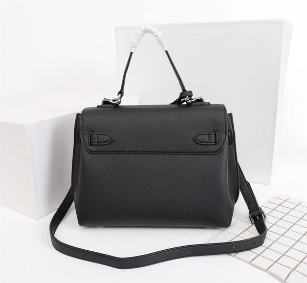 m52431 lockme вся новая и новая real caviar lambskin le boy цепных закрылки сумка сумочки плечо сумка totes
m52431 lockme вся новая и новая real caviar lambskin le boy цепных закрылки сумка сумочки плечо сумка totes