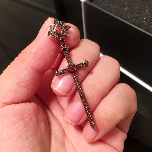 wholesale-queen lotus new baroque cross women drop earrings fashion jewelry for party, Silver
wholesale-queen lotus new baroque cross women drop earrings fashion jewelry for party, Silver