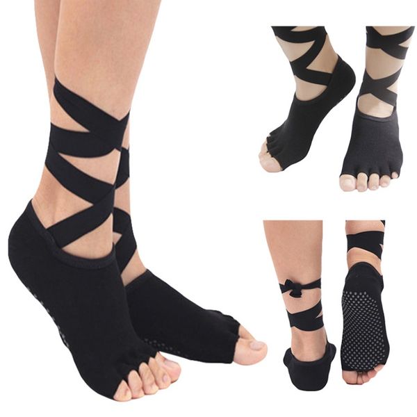 1 pair women yoga socks anti slip half five finger toe socks non-slip pilates grip durable ladies lacing dancing ballet, Black
1 pair women yoga socks anti slip half five finger toe socks non-slip pilates grip durable ladies lacing dancing ballet, Black