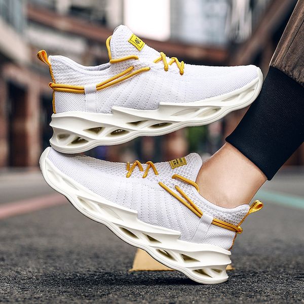 men lightweight sneakers blade shoes summer fashion running shoes male trainers footwear outdoor walking jogging 2020 new
men lightweight sneakers blade shoes summer fashion running shoes male trainers footwear outdoor walking jogging 2020 new