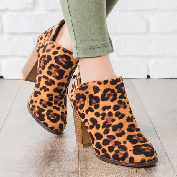 2019 women shoes high heel suede zipper ankle boots female autumn casual mujer leopard booties feminina slip on shoes winter, Black
2019 women shoes high heel suede zipper ankle boots female autumn casual mujer leopard booties feminina slip on shoes winter, Black