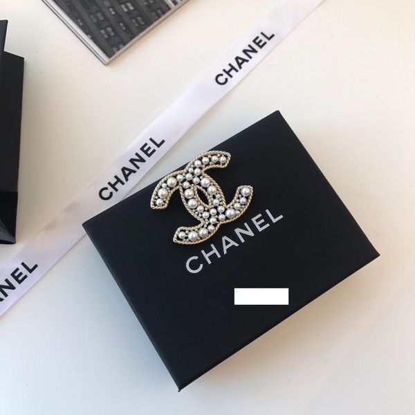 fashion brooch women jewelry charm new pearl letter brooch brass anti-fading, Gray
fashion brooch women jewelry charm new pearl letter brooch brass anti-fading, Gray