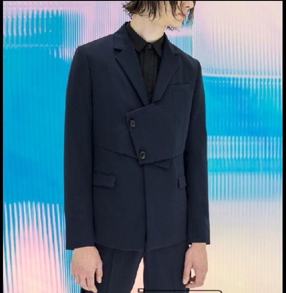 2019 new fashion men's slim suit european and american personality asymmetric suit stitching fake two-piece fashion blazer, White;black
2019 new fashion men's slim suit european and american personality asymmetric suit stitching fake two-piece fashion blazer, White;black