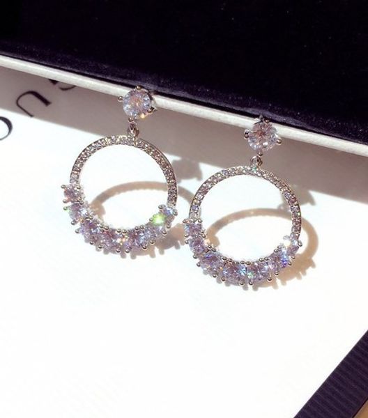 wholesale-glittering new ins trendy fashion luxury designer diamond zircon big circle stud earrings for woman girls, Golden;silver
wholesale-glittering new ins trendy fashion luxury designer diamond zircon big circle stud earrings for woman girls, Golden;silver