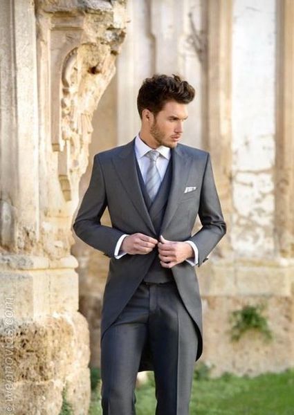 grey tailcoat costume homme men suits for wedding 3pieces (jacket+pant+vest)terno masculino groom blazer terno tuxdeo, White;black
grey tailcoat costume homme men suits for wedding 3pieces (jacket+pant+vest)terno masculino groom blazer terno tuxdeo, White;black