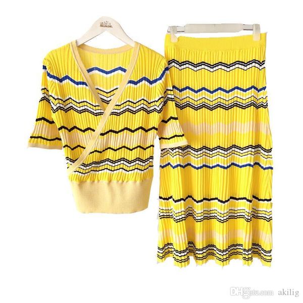 2020 summer women's new ice silk skirt dress set head short sleeve wavy striped slim knit and half skirt size s-l designer women cl, White
2020 summer women's new ice silk skirt dress set head short sleeve wavy striped slim knit and half skirt size s-l designer women cl, White