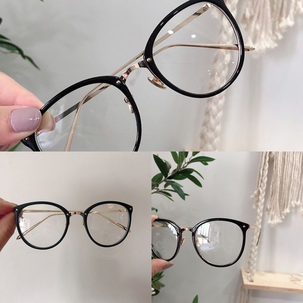 2019 rivet frame common plain for men and women fashionable glasses frame glasses, Silver 
2019 rivet frame common plain for men and women fashionable glasses frame glasses, Silver