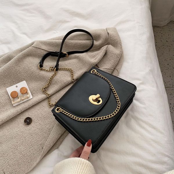 pure kleur pu vrouwen tassen luxe designer schouder messenger bag modeketen zak 2020 nieuwe toevallige vrouwen tassen
pure kleur pu vrouwen tassen luxe designer schouder messenger bag modeketen zak 2020 nieuwe toevallige vrouwen tassen