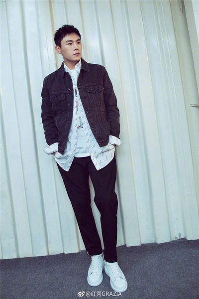 luxury classic retro white shoes casual menshoes luxury sneakers fashion women's shoes wild flat shoes large size 35-45 a3, Black
luxury classic retro white shoes casual menshoes luxury sneakers fashion women's shoes wild flat shoes large size 35-45 a3, Black