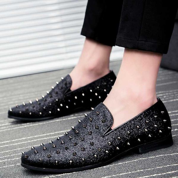 quaoar new black man spikes flat shoes rivet men loafer dress shoes men casual metal buckle pointed toe hombre
quaoar new black man spikes flat shoes rivet men loafer dress shoes men casual metal buckle pointed toe hombre