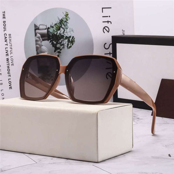 fashion sunglasses summer sunglasses man womens beach goggle glasses uv400 8012 gg letters 4 colors with box, White;black
fashion sunglasses summer sunglasses man womens beach goggle glasses uv400 8012 gg letters 4 colors with box, White;black