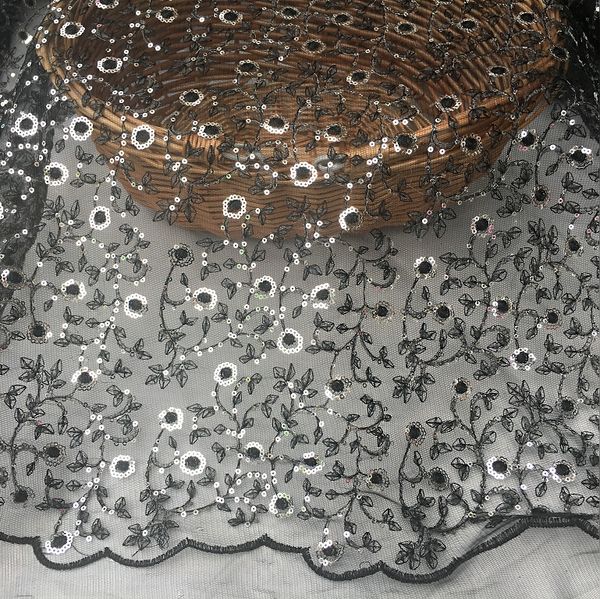 black three-dimensional sequins sequins mesh lace embroidery rose clothing skirt designer fabric, Black;white
black three-dimensional sequins sequins mesh lace embroidery rose clothing skirt designer fabric, Black;white